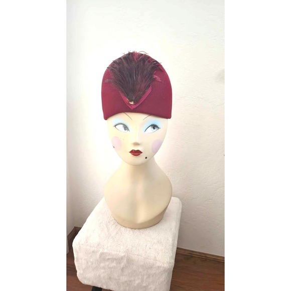 Vintage Mr. Charles Doeskin Felt 100% Wool Cranberry Dome Hat w/Large Feather - Picture 2 of 8